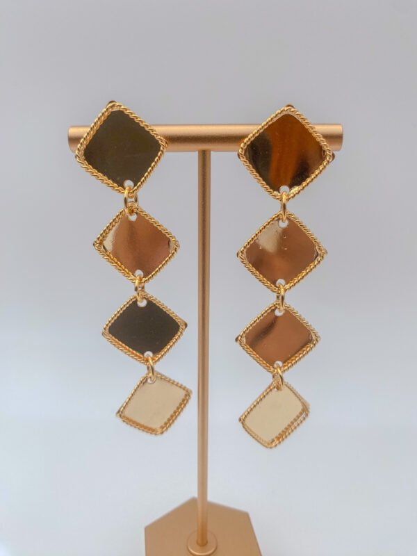 Arete Bronce Cuadros Baño 24K