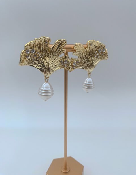 Arete Rodio Perlas y Hoja