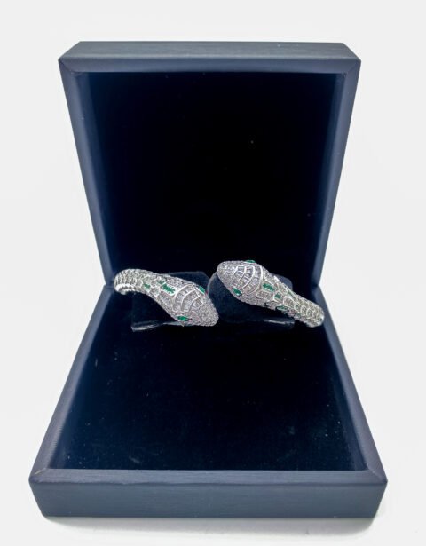 Brazalete Rodinado Serpiente Piedras Plateado