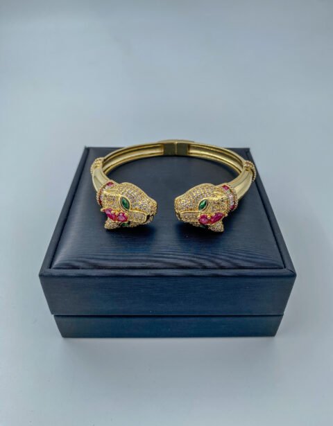 Brazalete Rodinado Tigre Piedras Coronas Dorado